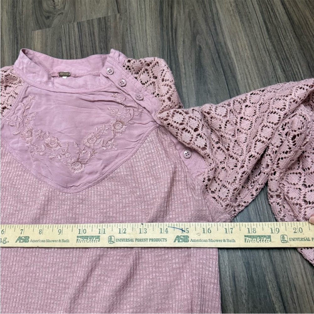Free People Sweetest Thing Elegant Pink Lace Women's Top size small - Picture 14 of 16